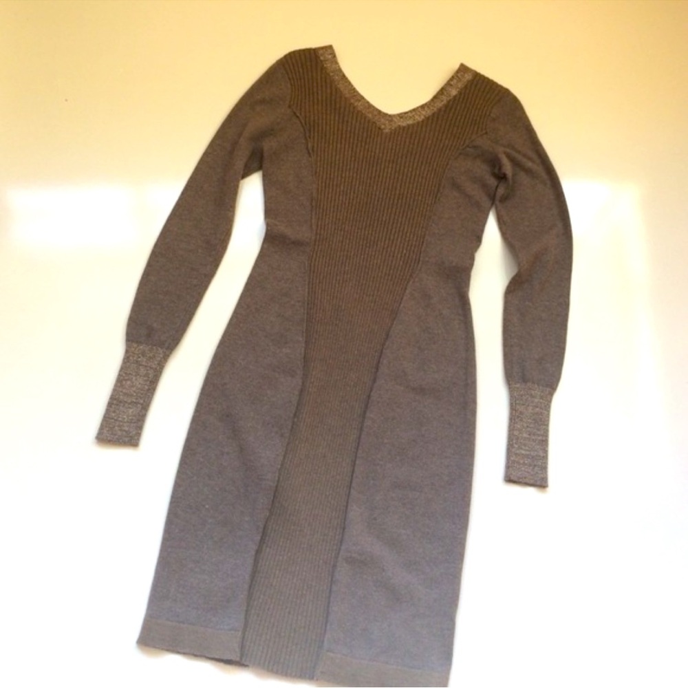 New simply Vera Wang Sweater dress